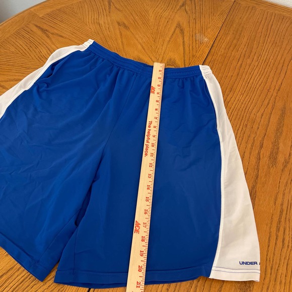 Under Armour Athletic Shorts Men Sz L slightly used - Picture 3 of 9